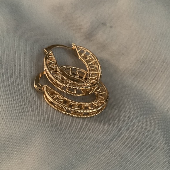 Stunning Gold Hoops - Picture 2 of 5